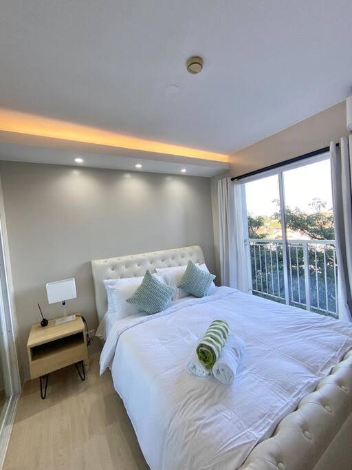 Apartamento Modern Oasis: Pool + Netflix Manila Exterior foto